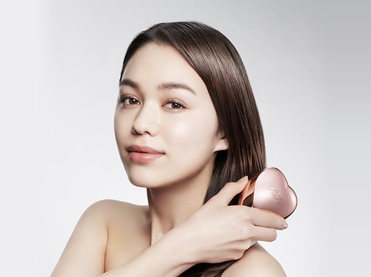 ReFa HEART BRUSH