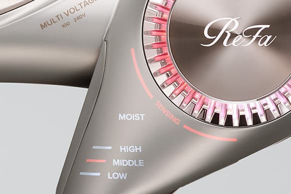 しっとり仕上げたいときはMOISTを選びます