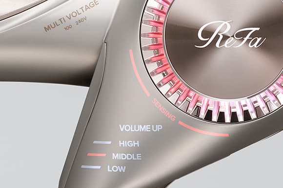 ふんわり仕上げたいときはVOLUME UPを選びます