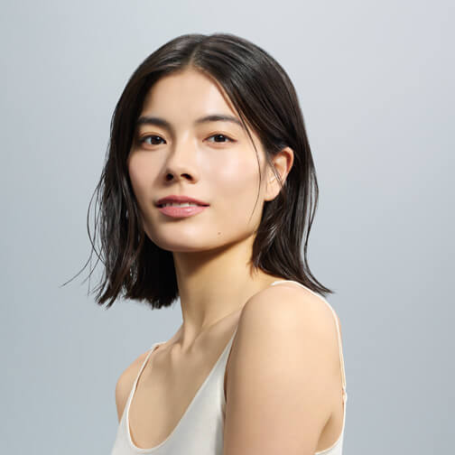 とろけるように髪になじんでヘアデザインをロック。