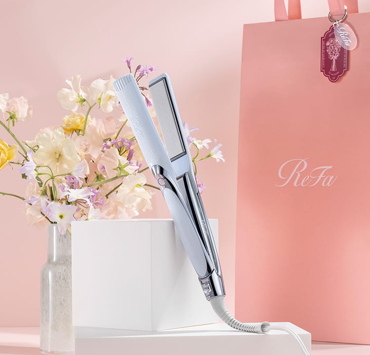 水・熱・圧のコントロールで、 しっとり端正な レア髪ストレートヘ。