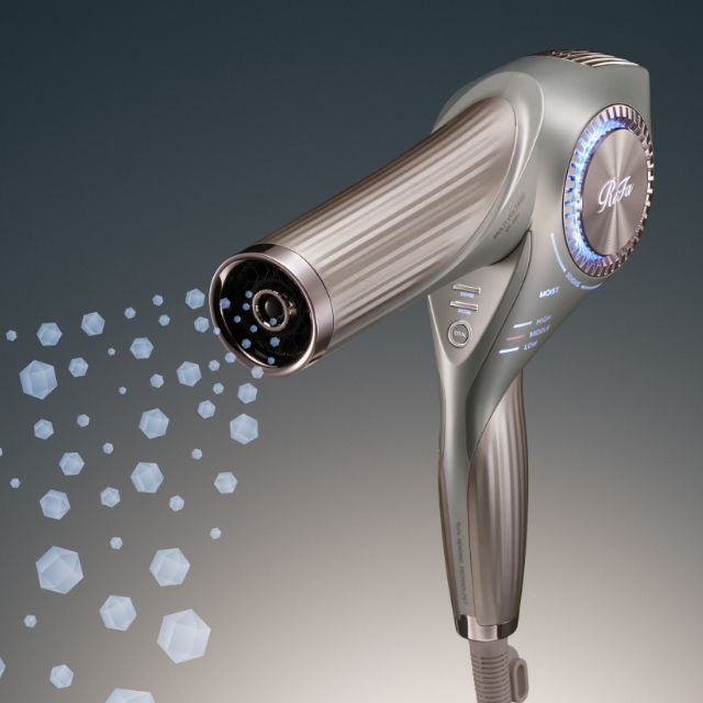 リッチなハイドロイオンでうるおいホールド。ツヤ・手触り・まとまりの新境地へ。