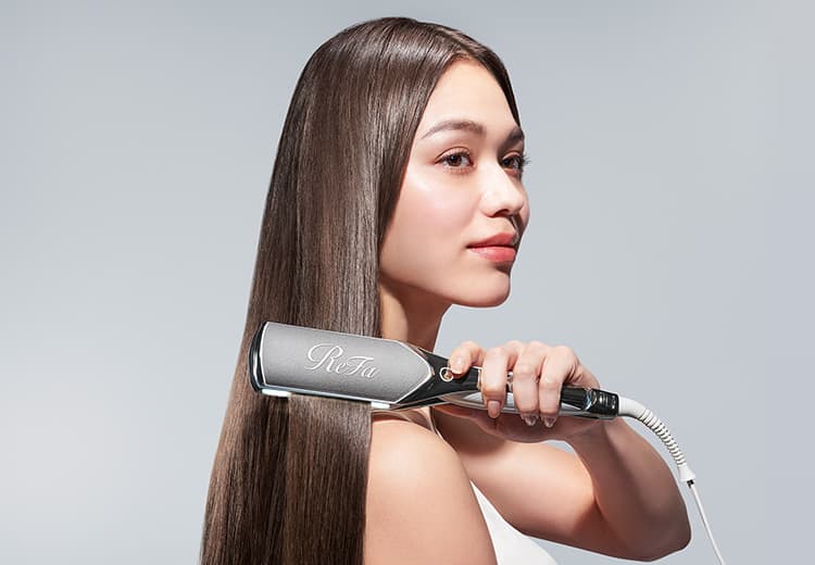 髪のうねり悩みに リファパワーストレートアイロン プロ | ヘア