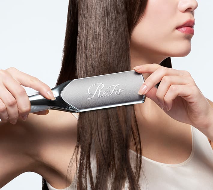 髪のうねり悩みに リファパワーストレートアイロン プロ | ヘア