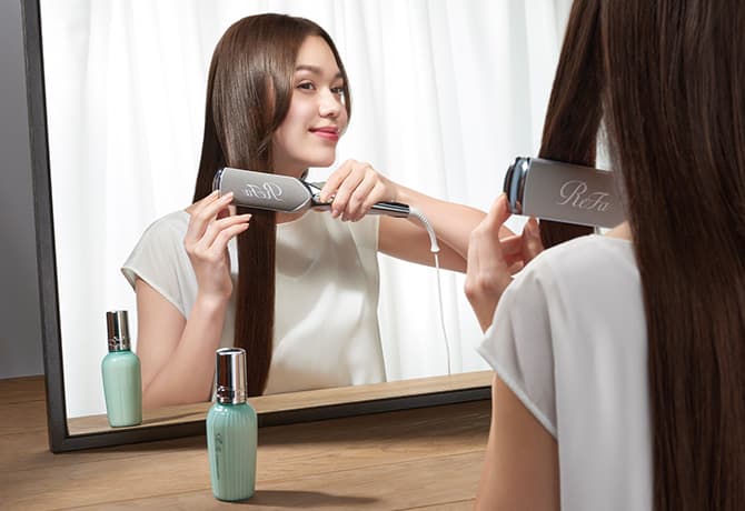 髪のうねり悩みに リファパワーストレートアイロン プロ | ヘア