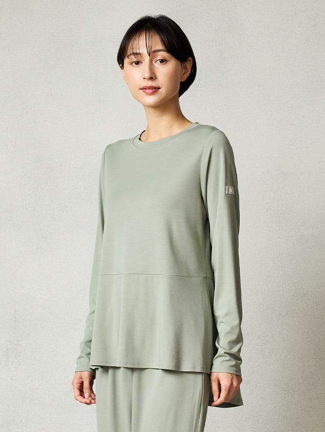 着るだけでスタイルアップ