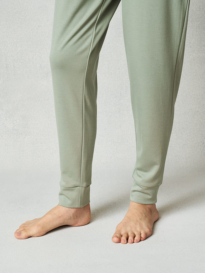 寝ている時も足首をカバー