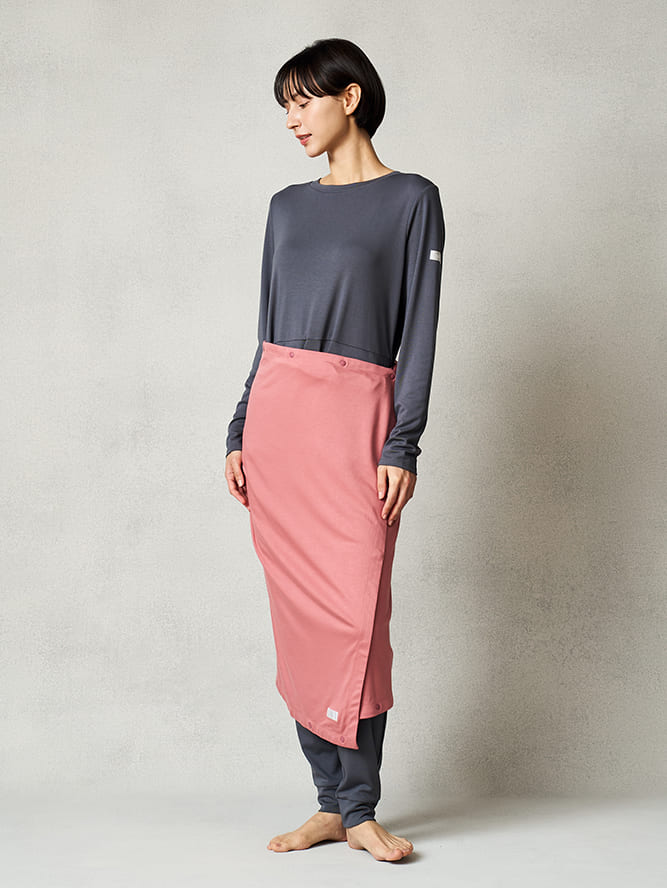 巻きスカートでお腹や腰をカバー