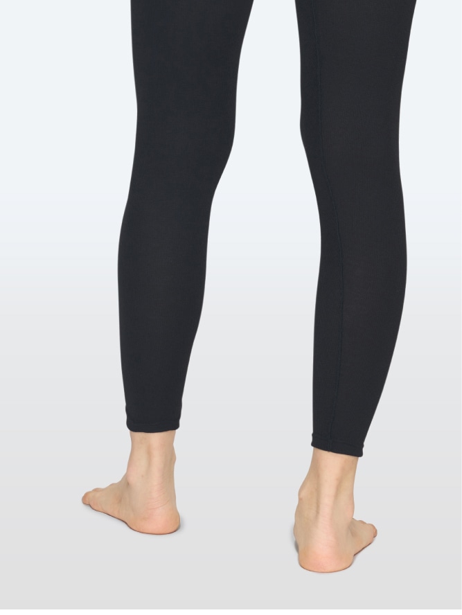 使いやすいベーシックな黒