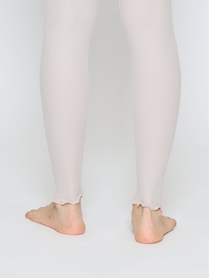 透けにくいベージュ