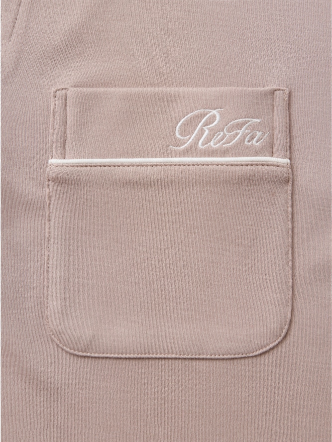 デザイン（写真は胸ポケット）