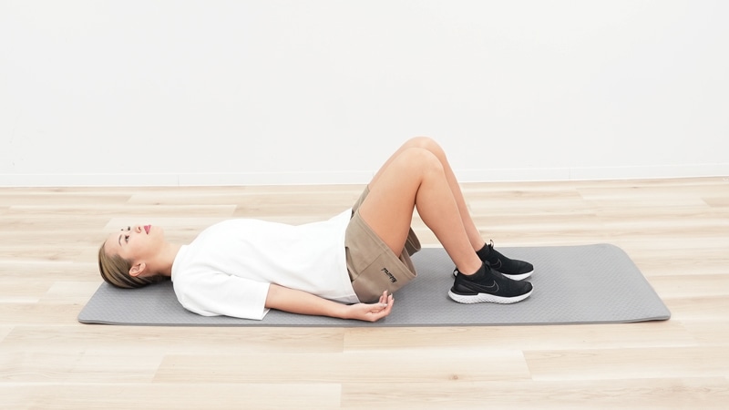 寝ながらできるお尻のストレッチ