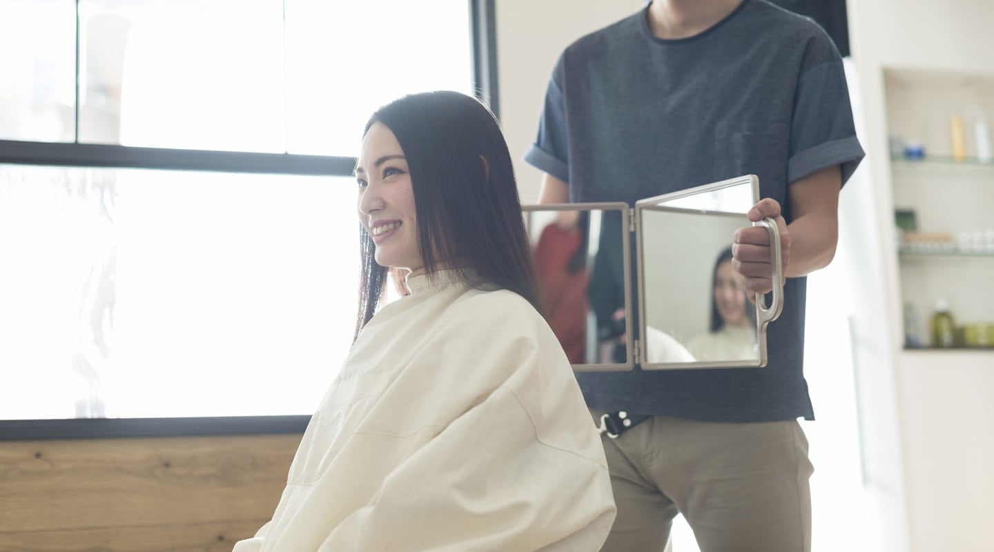 それでも前髪が割れる場合はプロに相談!美容室でできる対策とは?