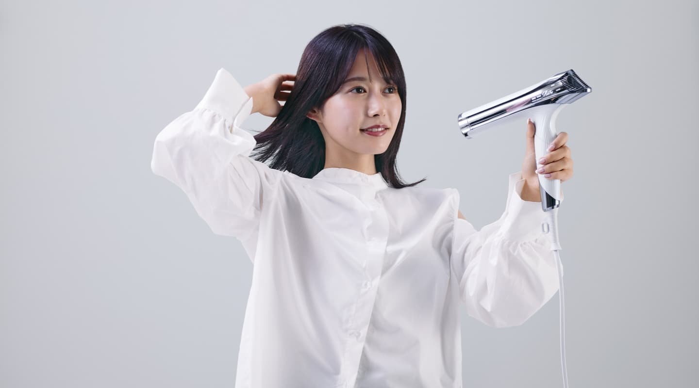 髪の乾かし方を見直すときに取り入れたいヘアケアアイテム3選