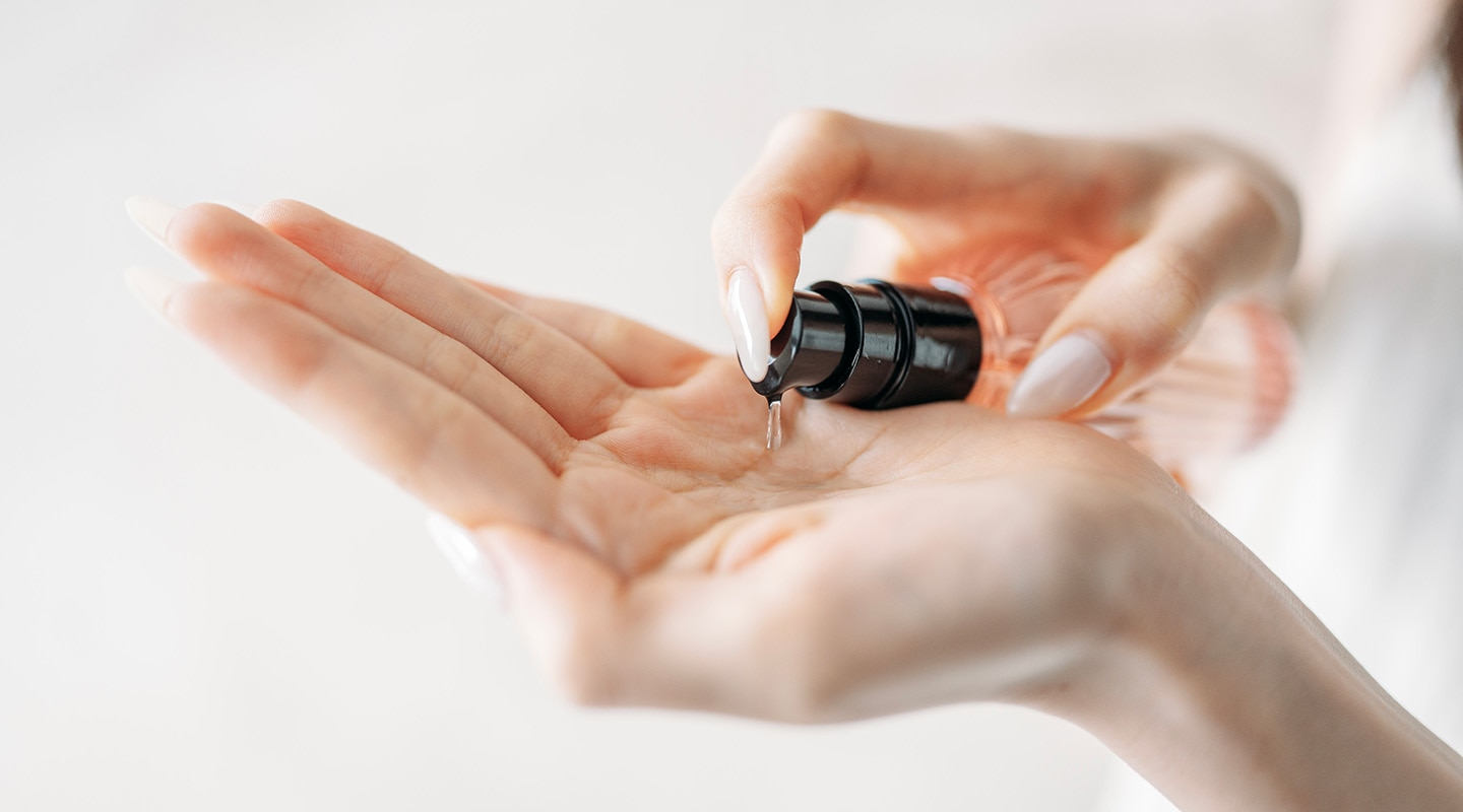 ヘアアイロン前に使えるヘアオイルと使えないヘアオイルの違い