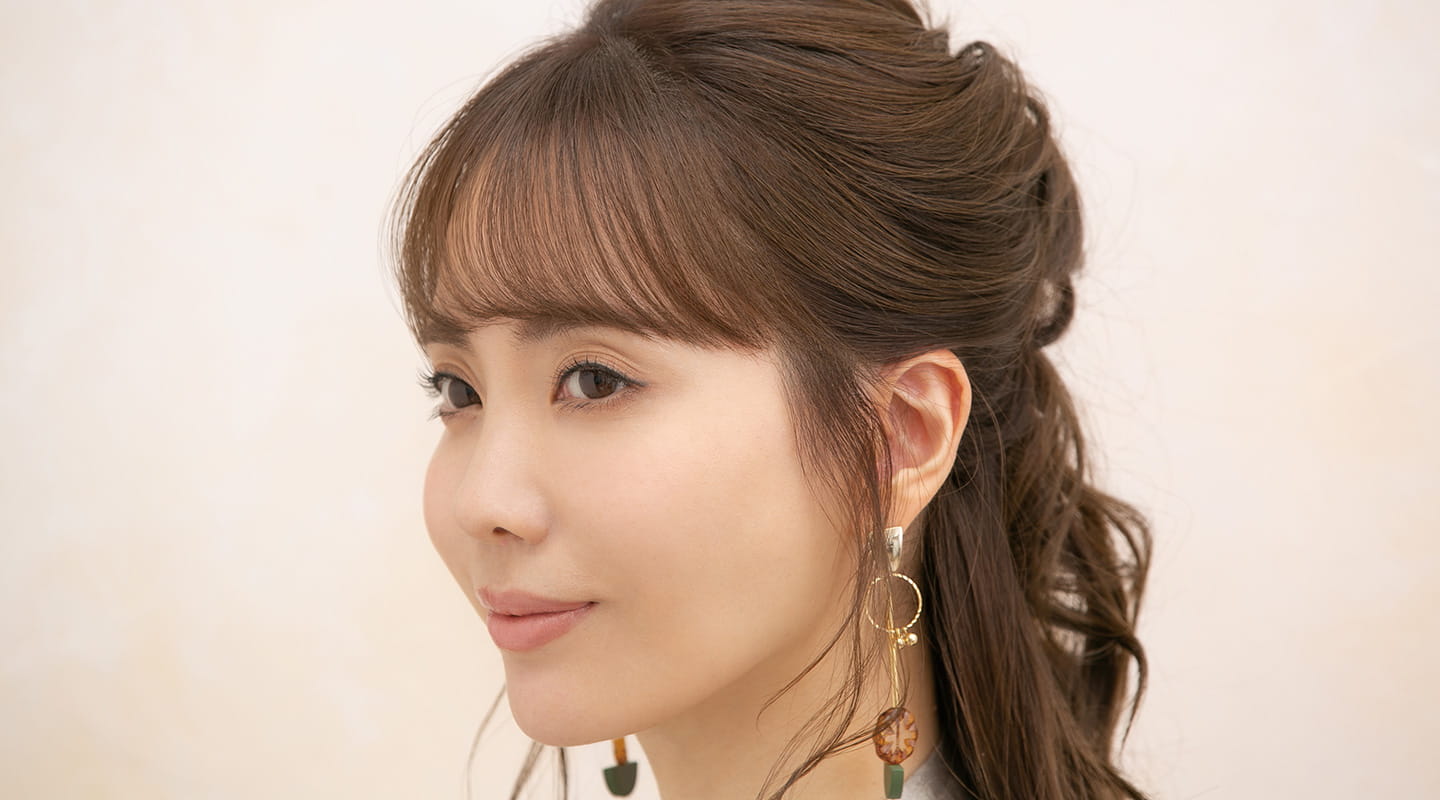 ぺたんこ髪をカバーする髪型とヘアアレンジ