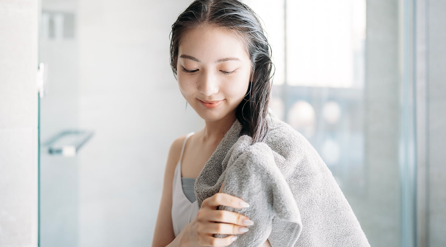 ゴワゴワの髪をサラサラに！シャンプー&ドライの6STEP