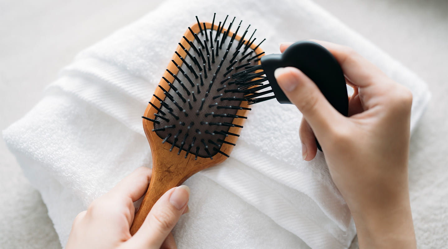 長く使うために！ヘアブラシのお手入れ方法・買い替えのサイン