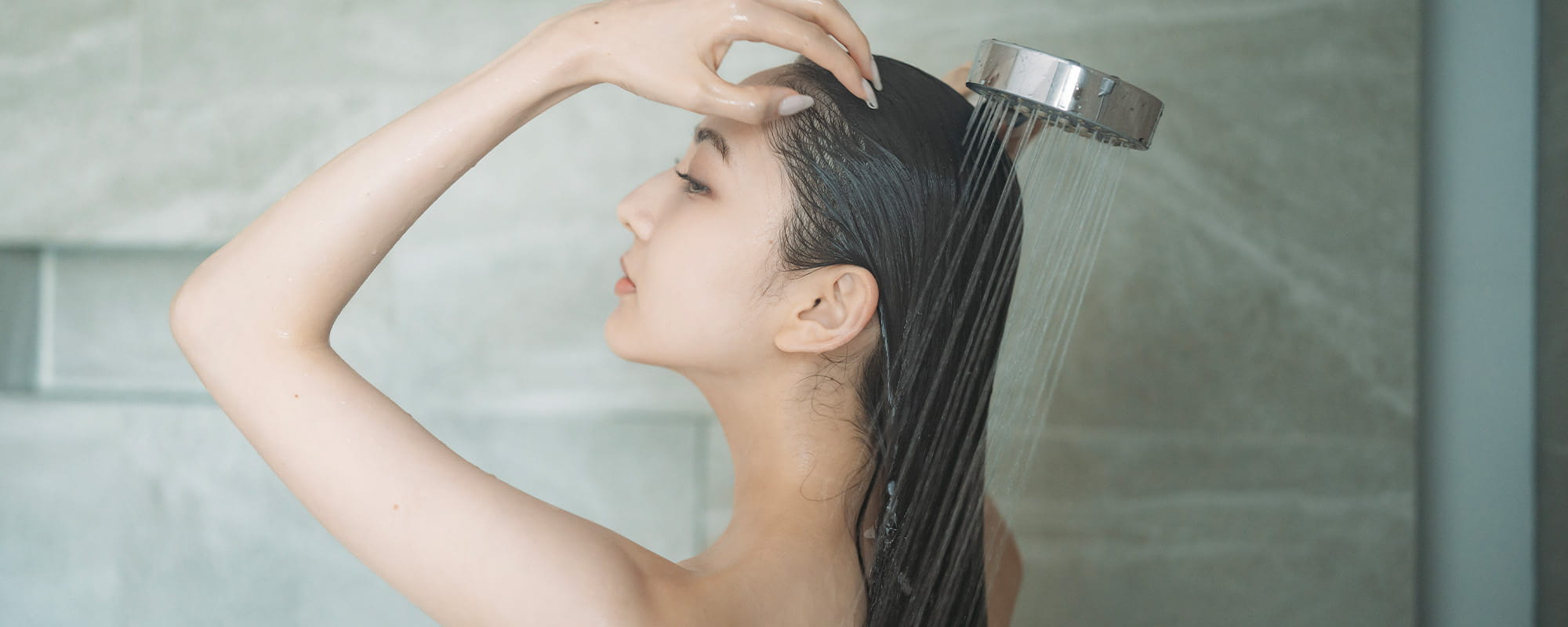 ヘアマスクとは？効果・トリートメントとの違い・正しい使い方まで解説