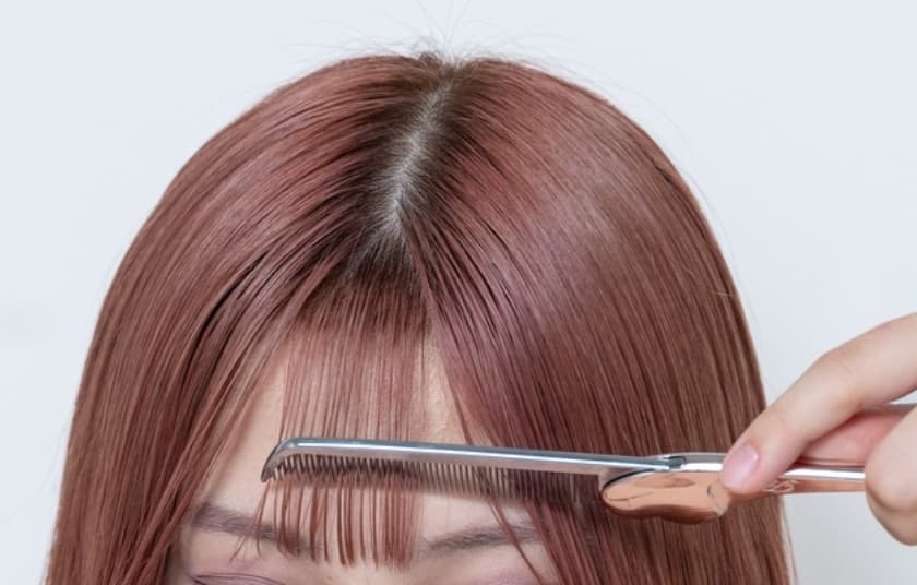 前髪が割れる原因は
