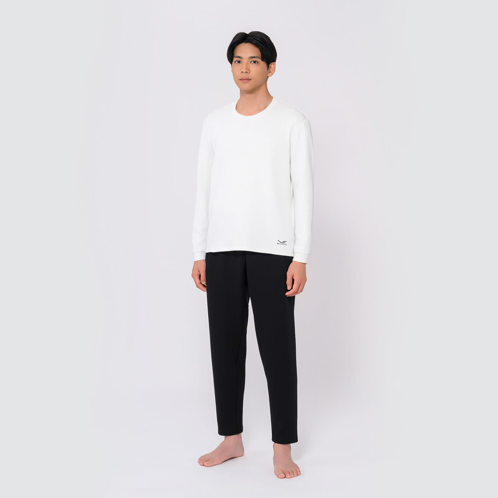 シックスパッド リカバリーウェア コンフォートロングTシャツ ホワイト S & テーパードパンツ ブラック S