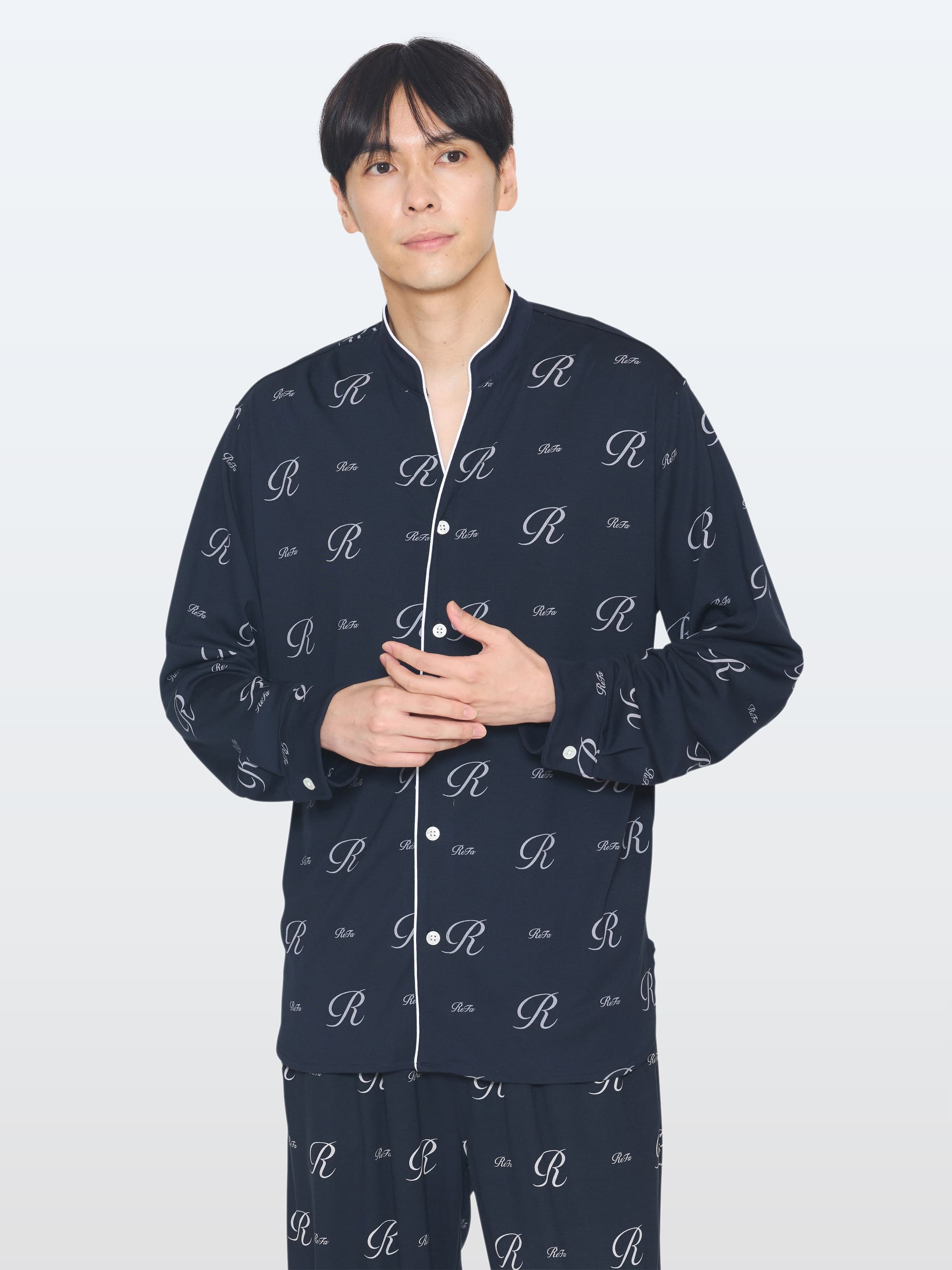 リファバイタルテック モイストスムース スタンドカラースリープウェア リファロゴ/MEN ネイビー S