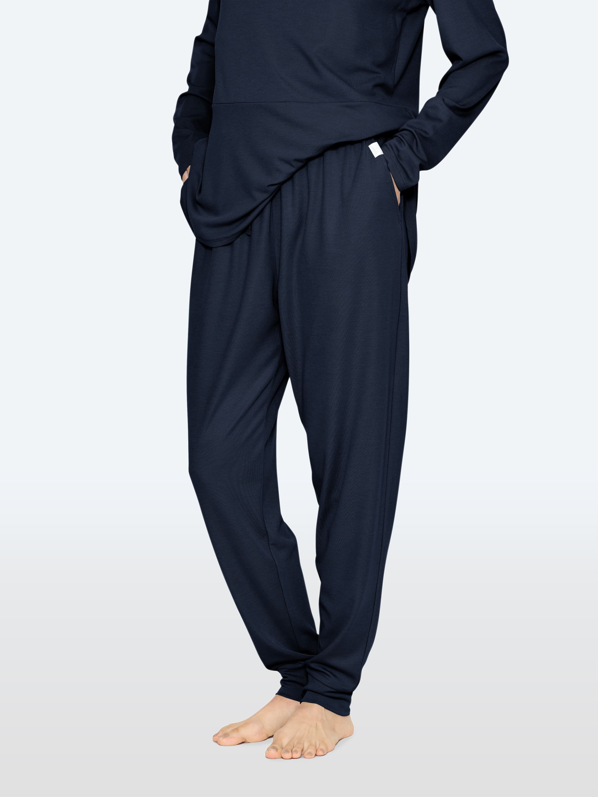 リファバイタルテック モイストスムース ジョガーパンツ ネイビー SS