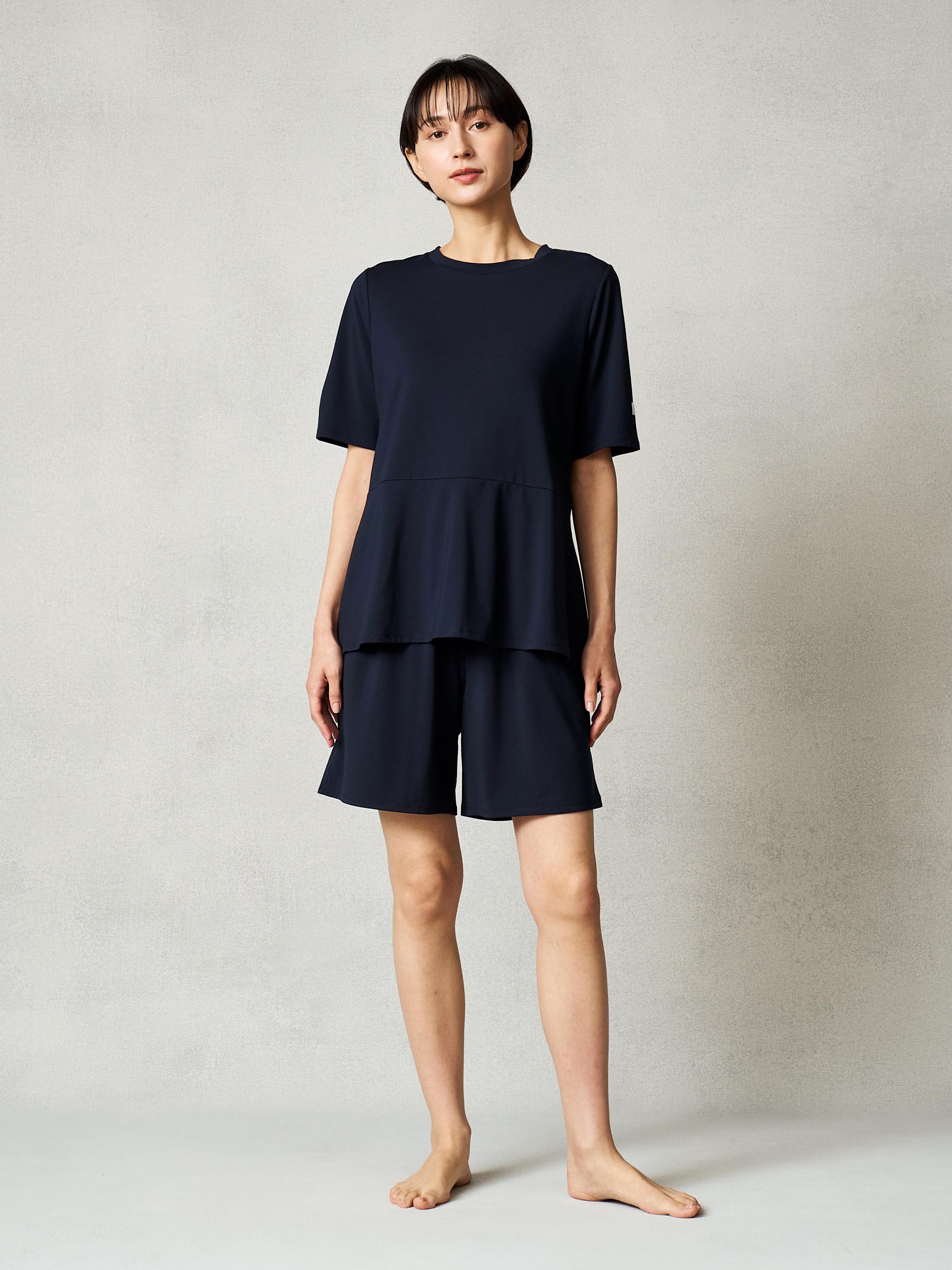 リファ バイタルテック ストレッチスムース ショートスリーブプルオーバー&ショートパンツ/WOMEN ネイビー M