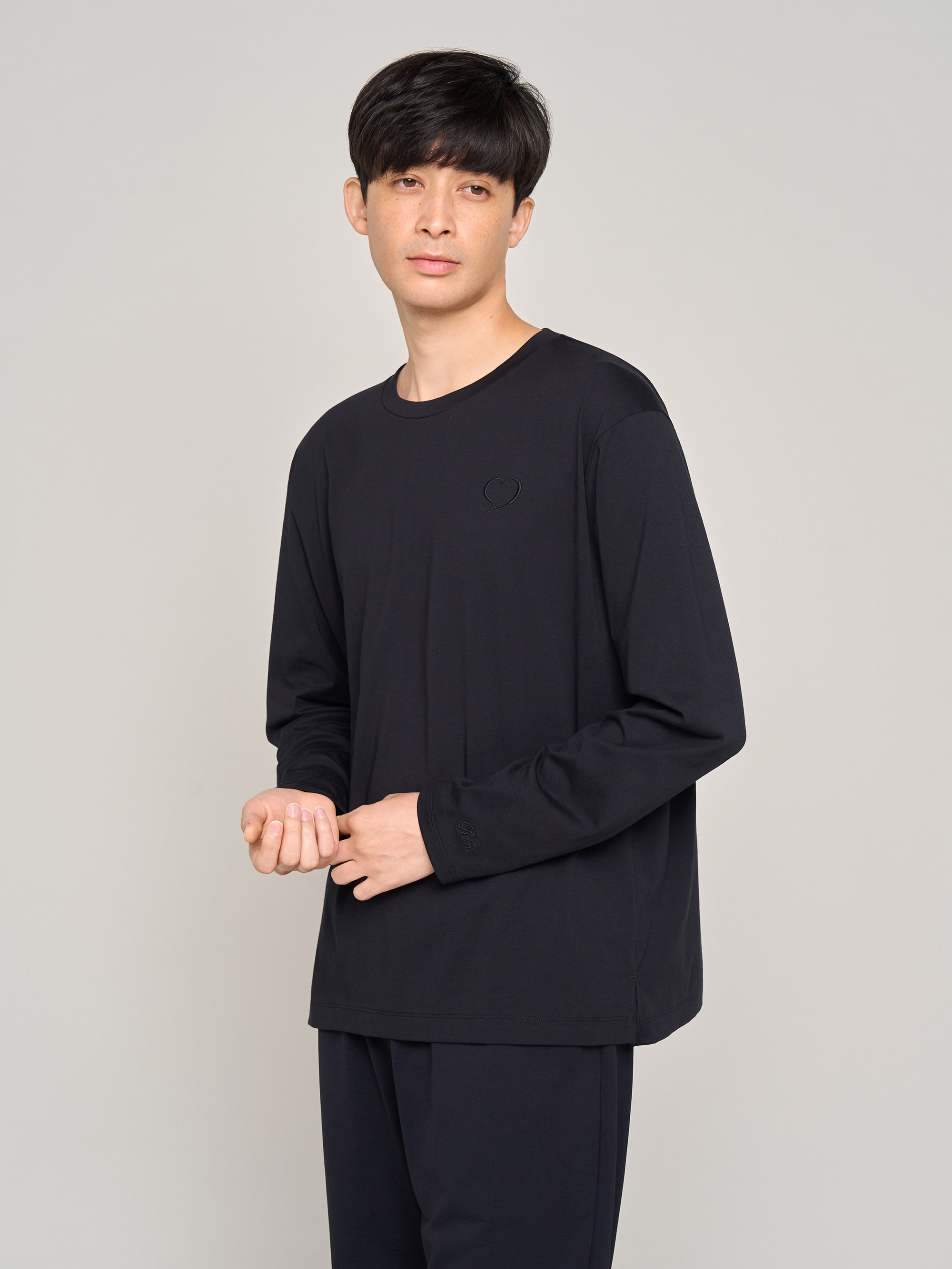 リファ バイタルテック コンフォートコットン クルーネックロングTシャツハートコレクション Aira#5 ブラック M