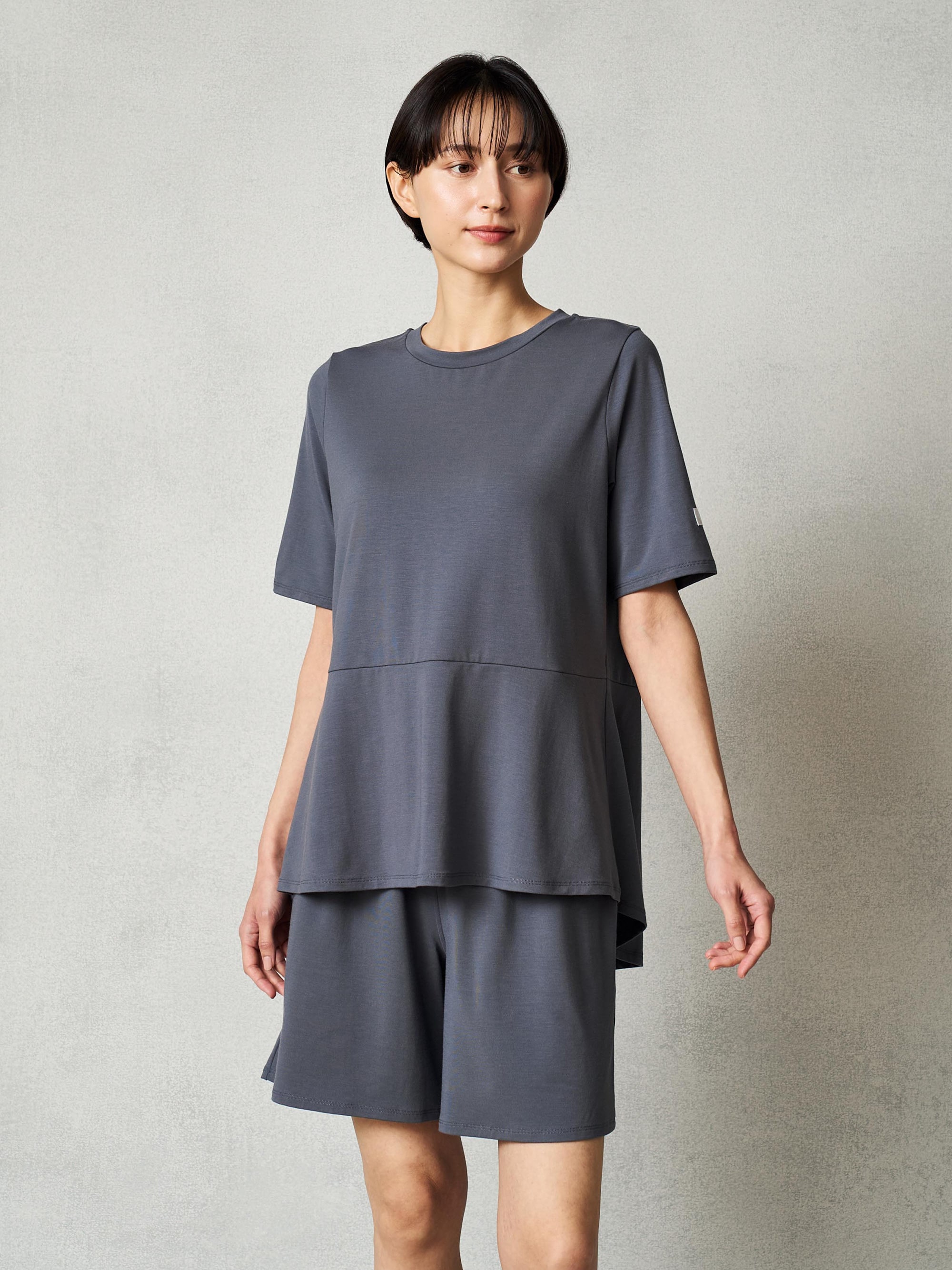 リファ バイタルテック ストレッチスムース ショートスリーブプルオーバー/WOMEN ダークグレー M