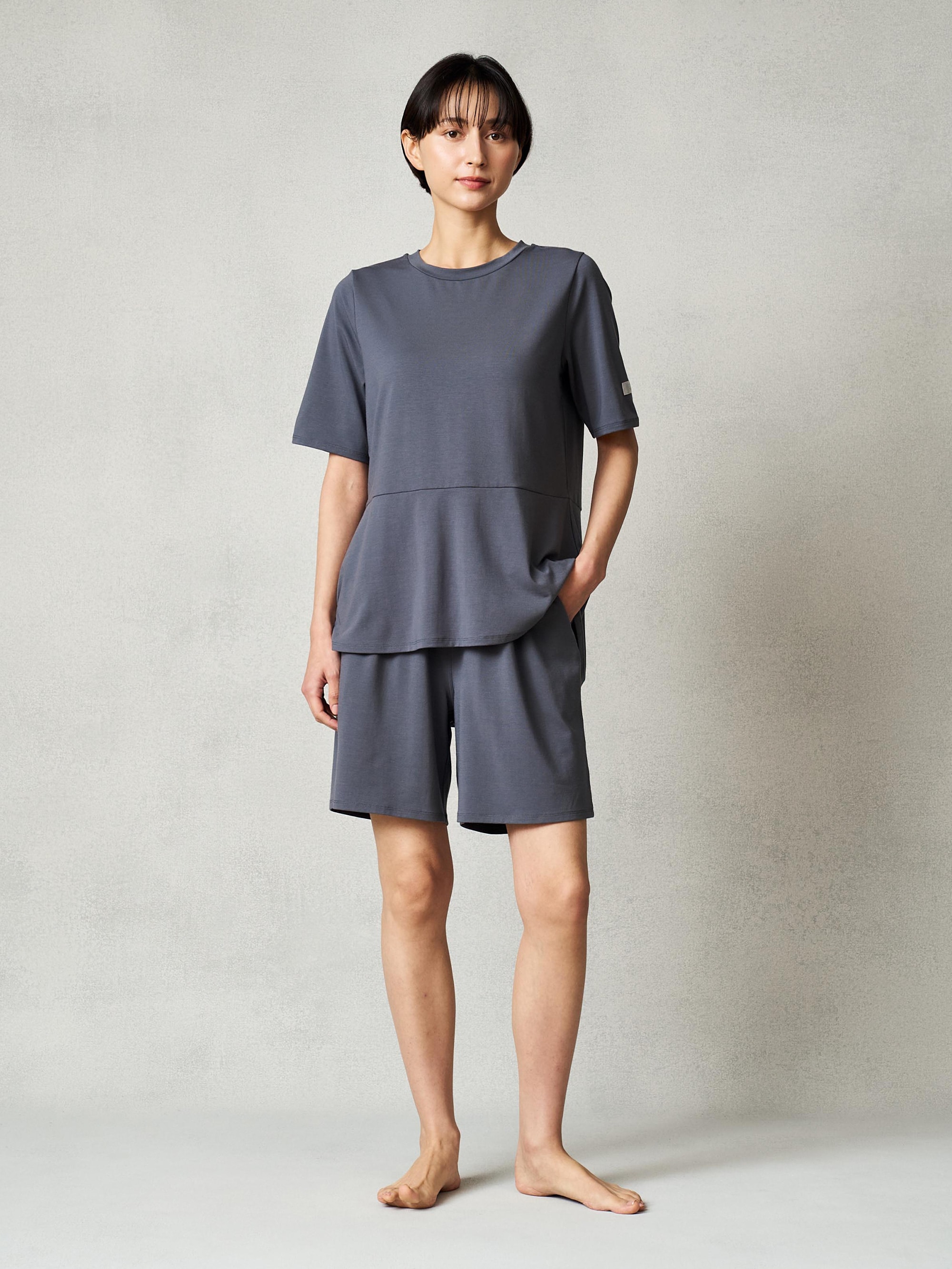 リファ バイタルテック ストレッチスムース ショートスリーブプルオーバー&ショートパンツ/WOMEN ダークグレー M
