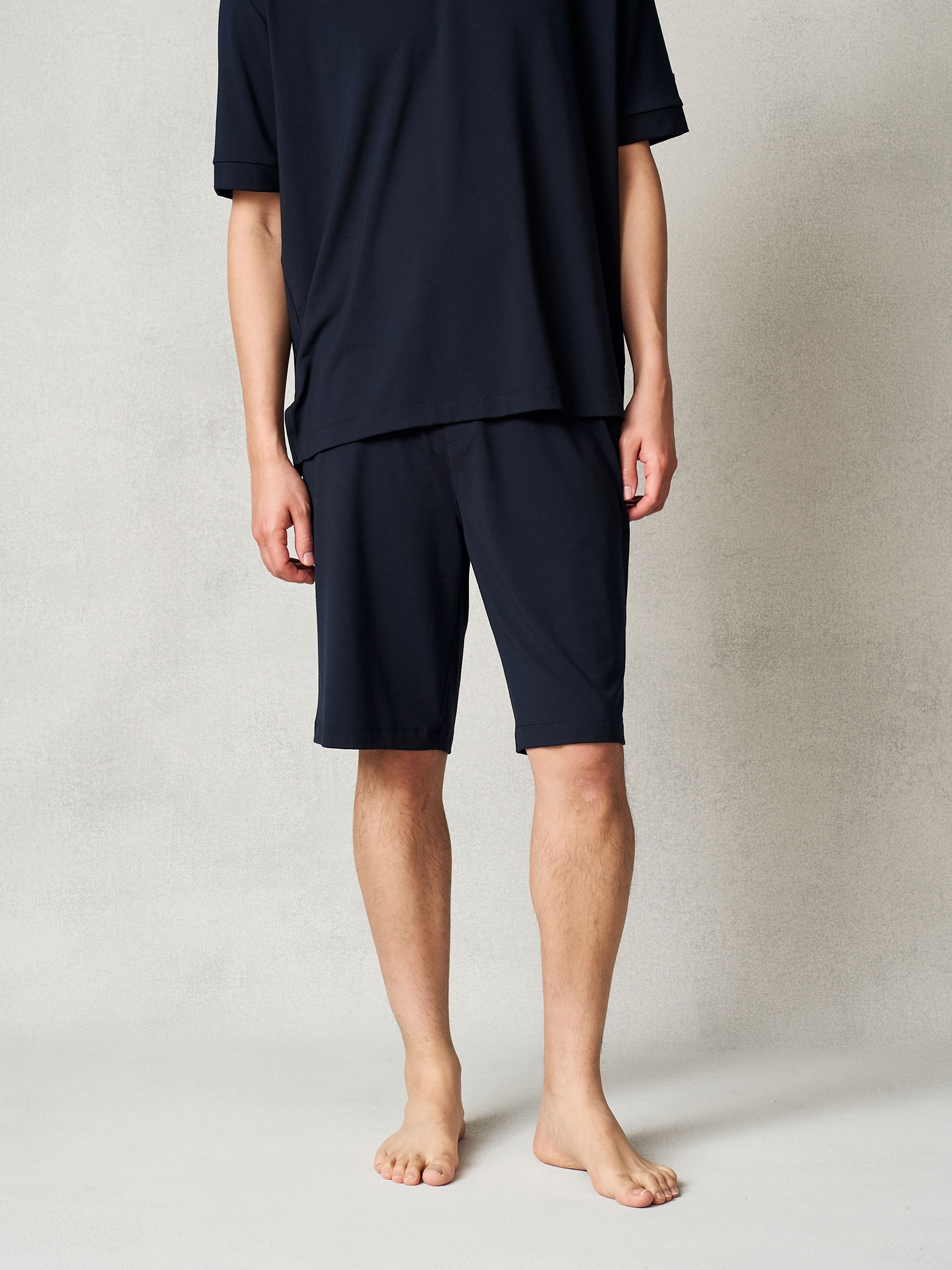 リファ バイタルテック ストレッチスムース ショートパンツ/MEN ネイビー M