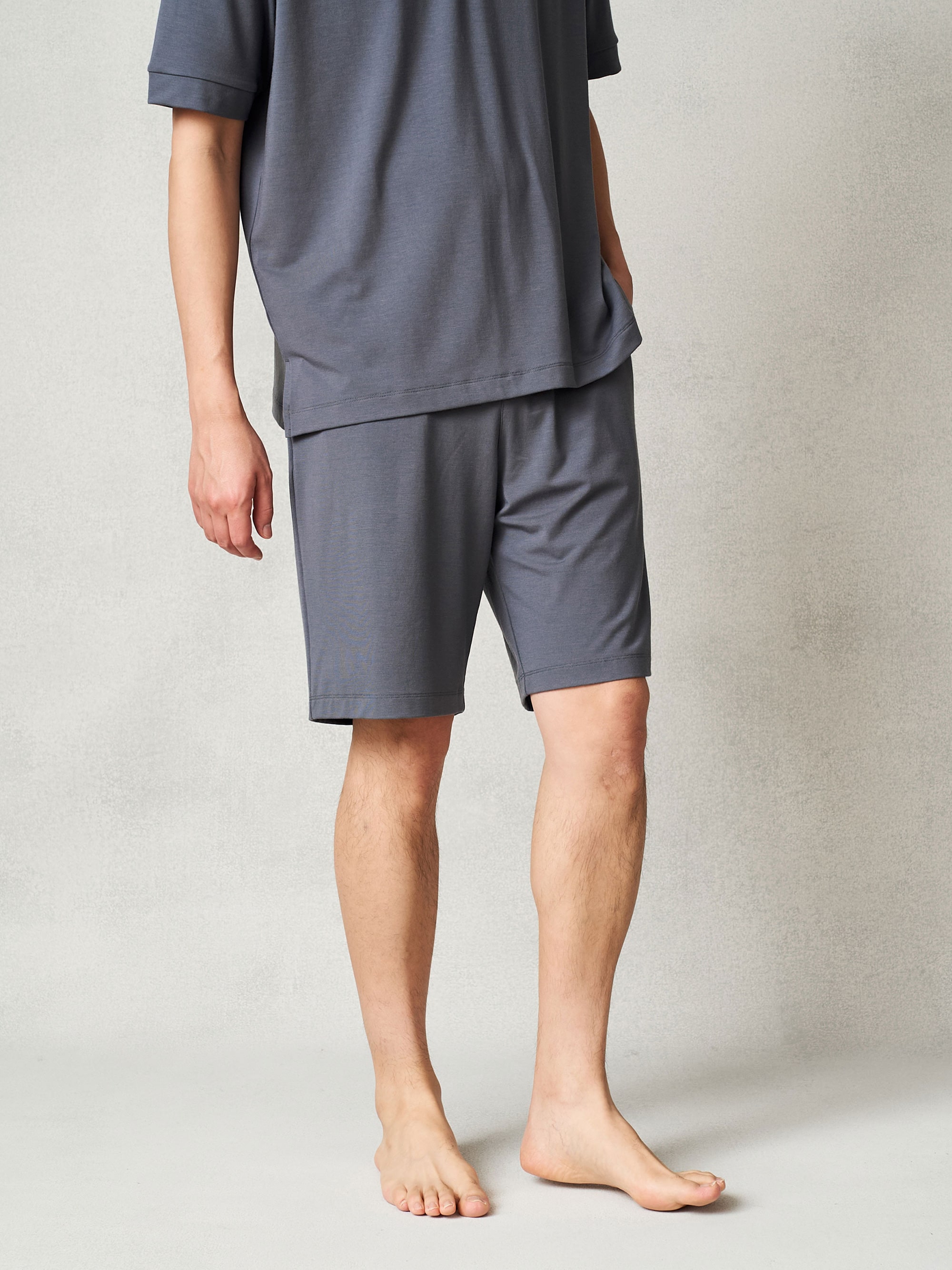 リファ バイタルテック ストレッチスムース ショートパンツ/MEN ダークグレー M