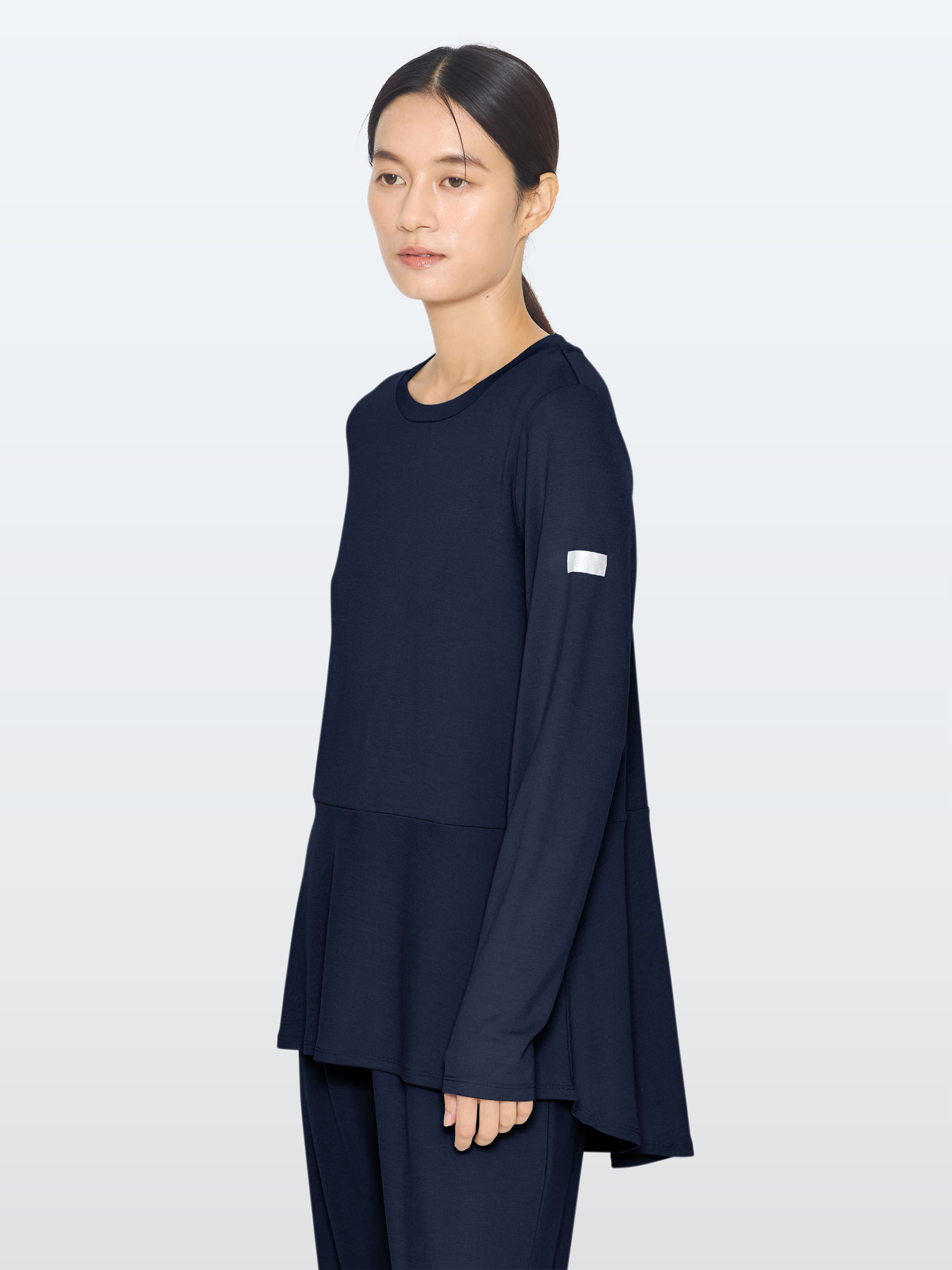 リファバイタルテック モイストスムース ロングスリーブプルオーバー ネイビー SS