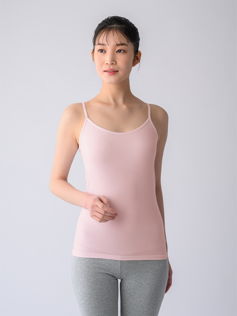 モデル:166cm / Mサイズ着用