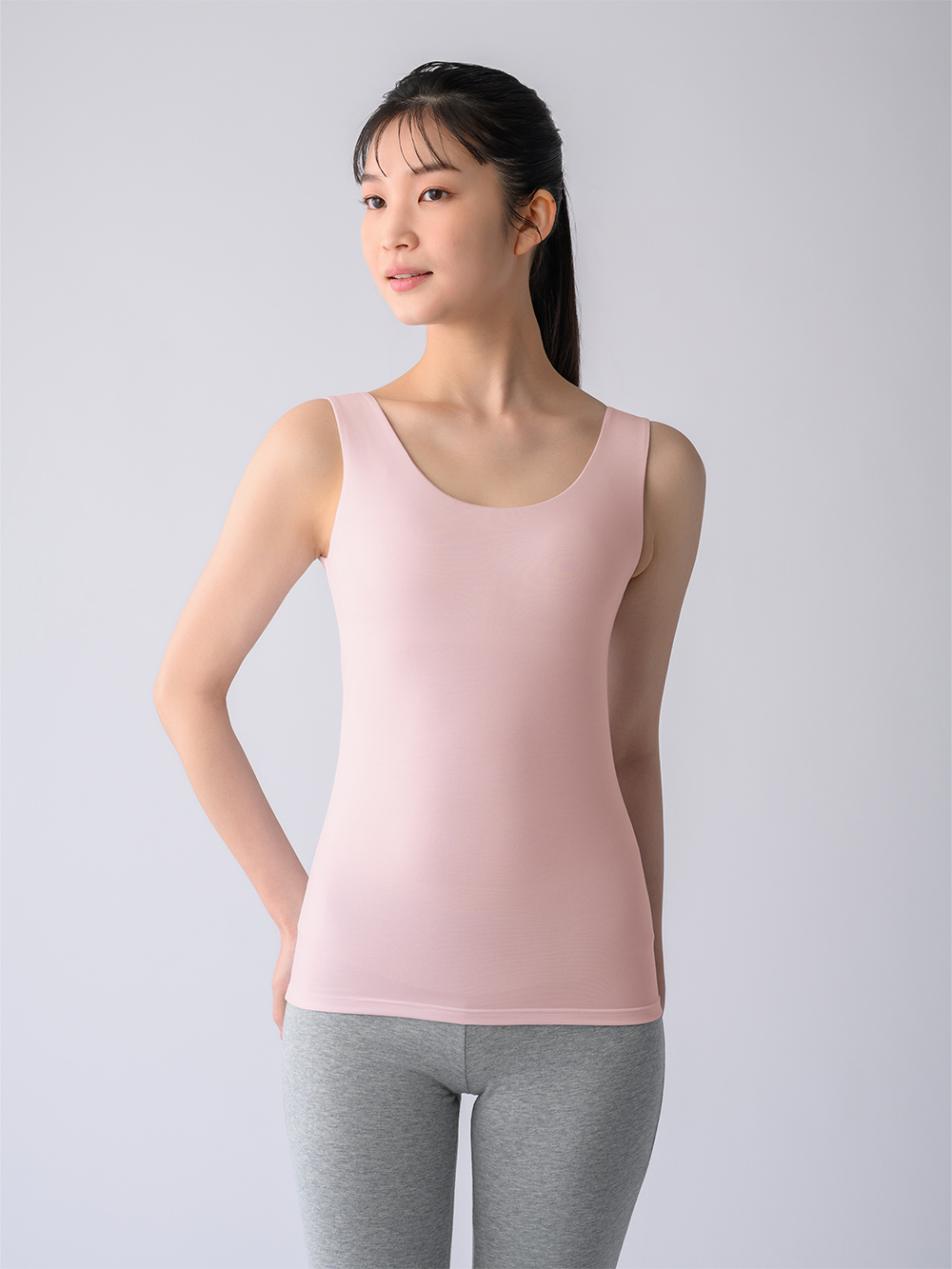 モデル:166cm / Sサイズ着用