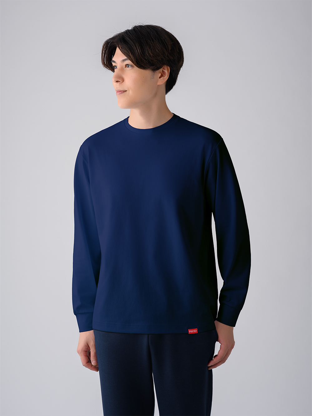 モデル:180cm / Lサイズ着用