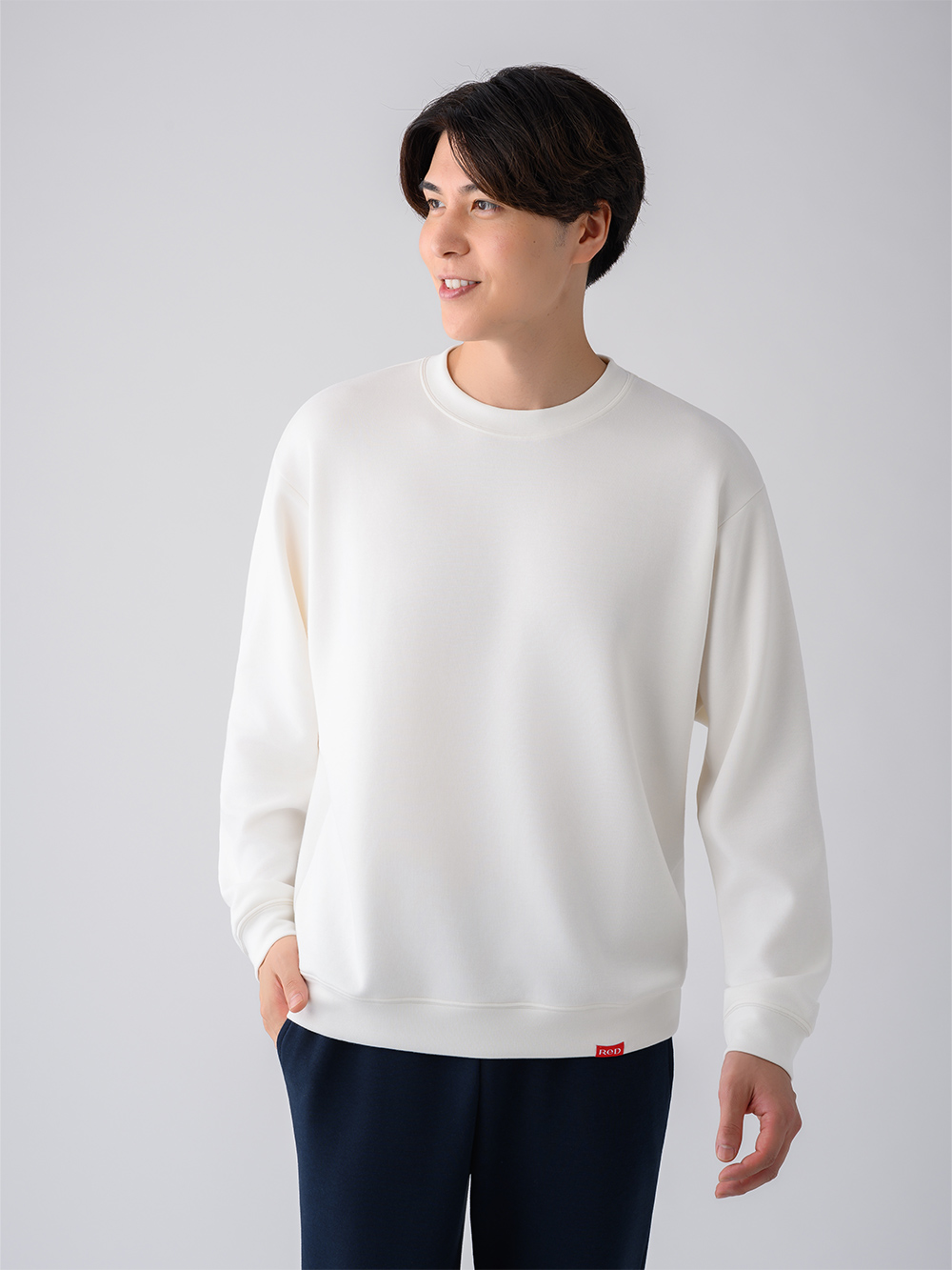 モデル:180cm / Lサイズ着用