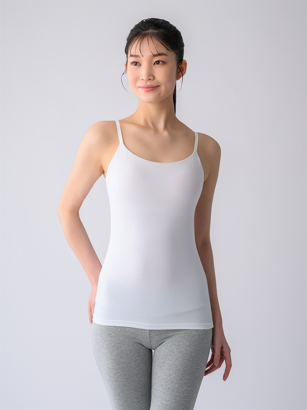 モデル:166cm / Sサイズ着用