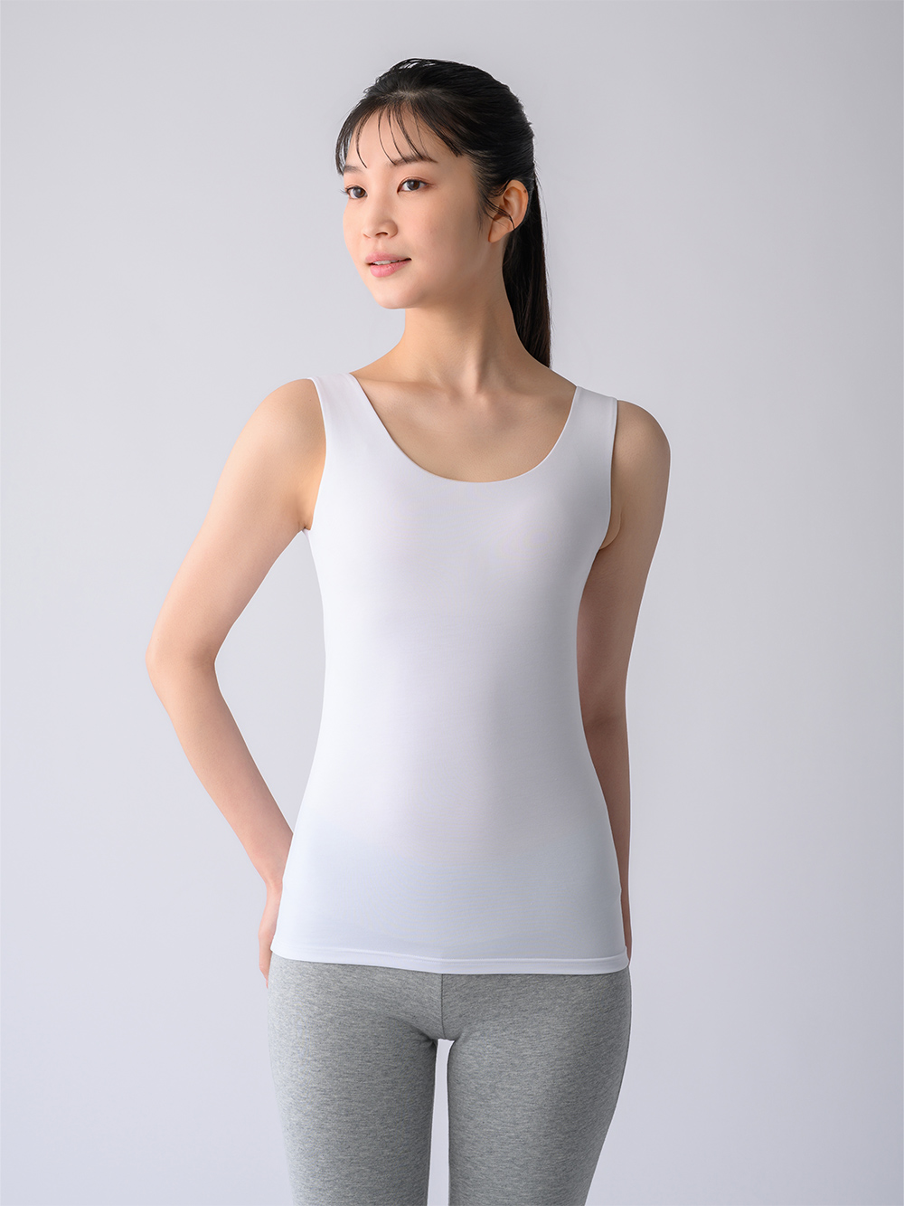 モデル:166cm / Sサイズ着用
