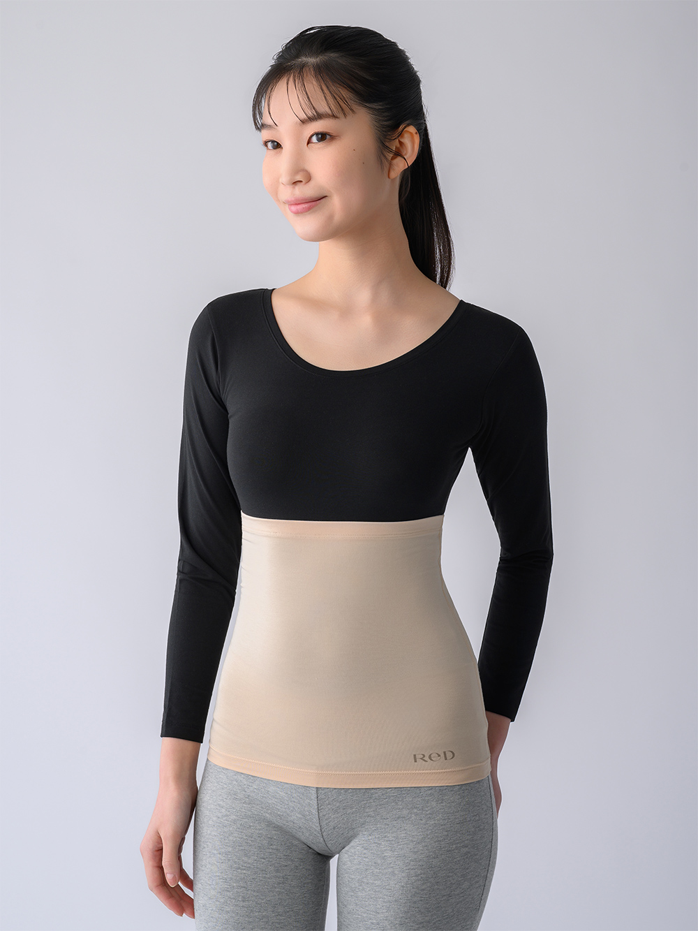 モデル:166cm / S-Mサイズ着用