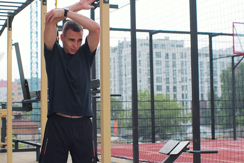 肩甲骨の状態のセルフチェック法