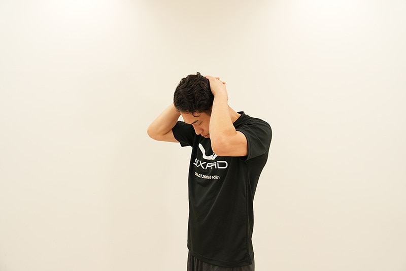 首のストレッチ