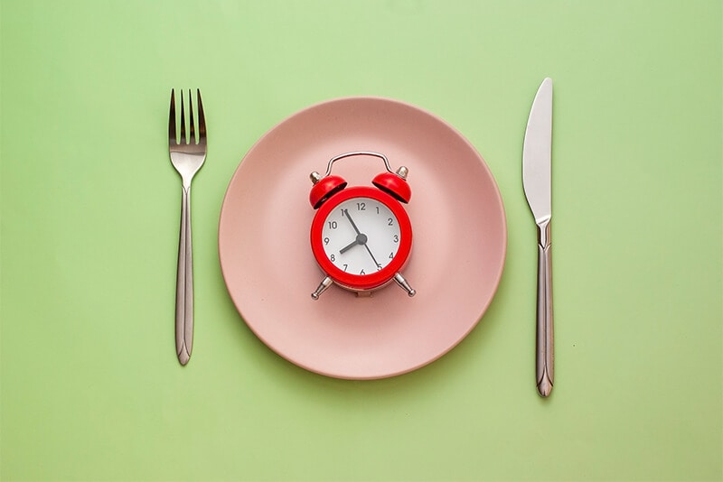 夕食は就寝2時間前までに済ませる