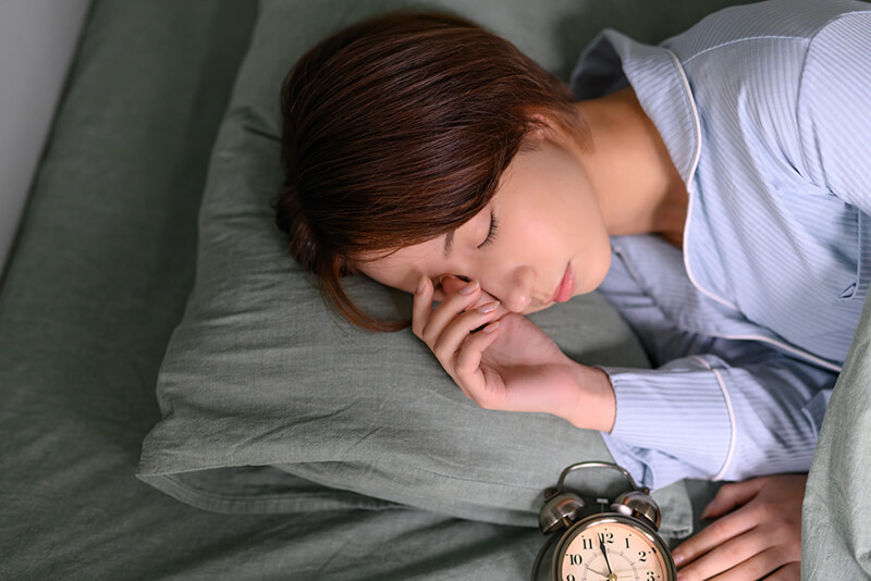 短時間の睡眠でも疲労は回復する？