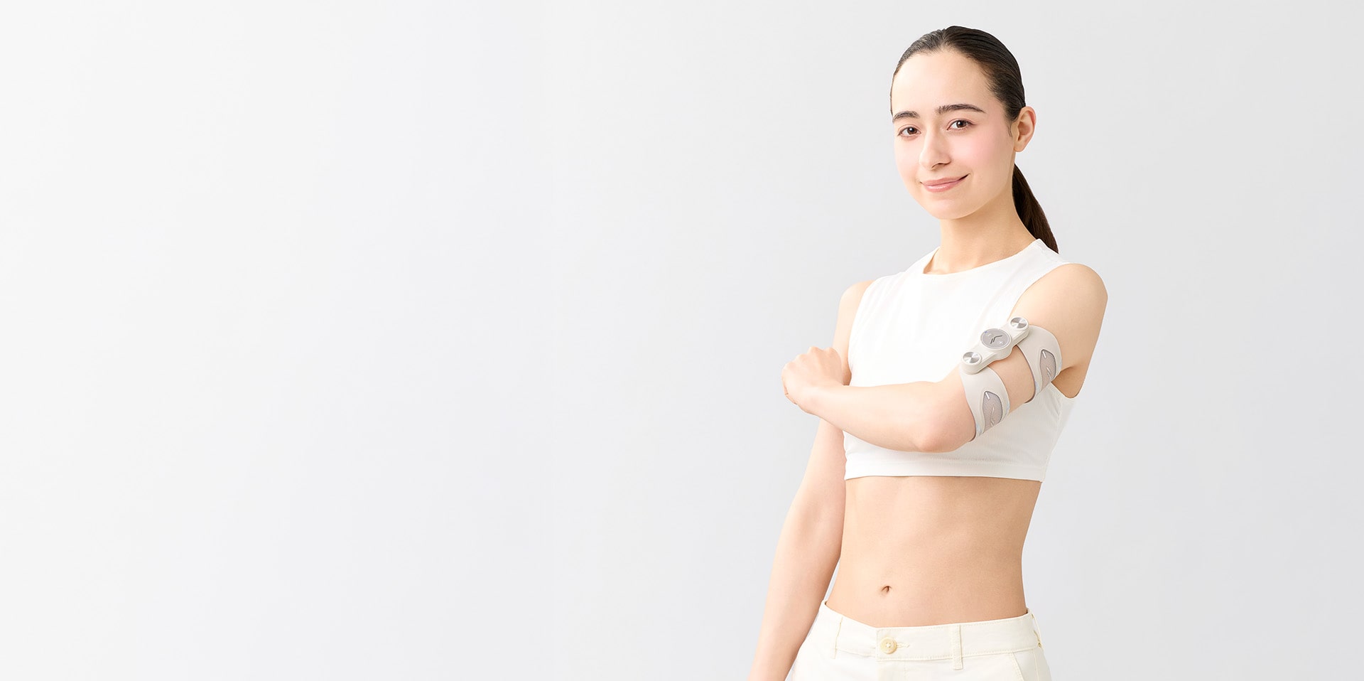 Body Fit 3（ボディフィット3）を腕に貼っている写真