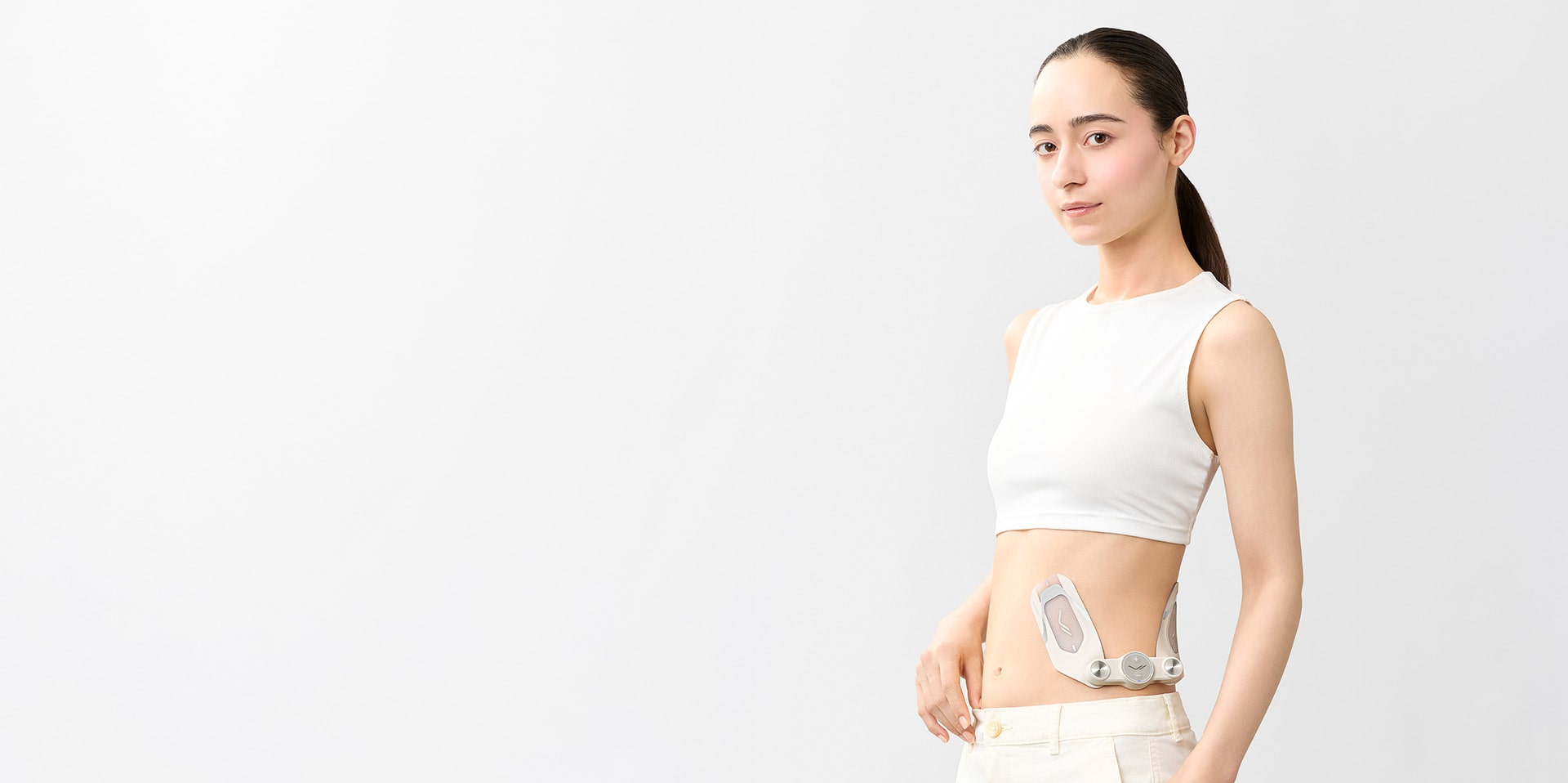 Body Fit 3（ボディフィット3）を腕に貼っている写真