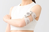 Body Fit 3（ボディフィット3）を腕に貼っている写真