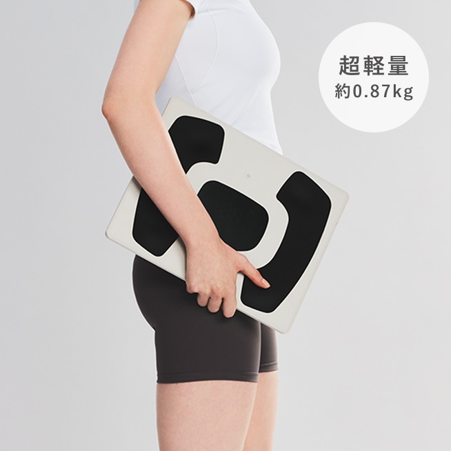 軽くて薄いコンパクト設計