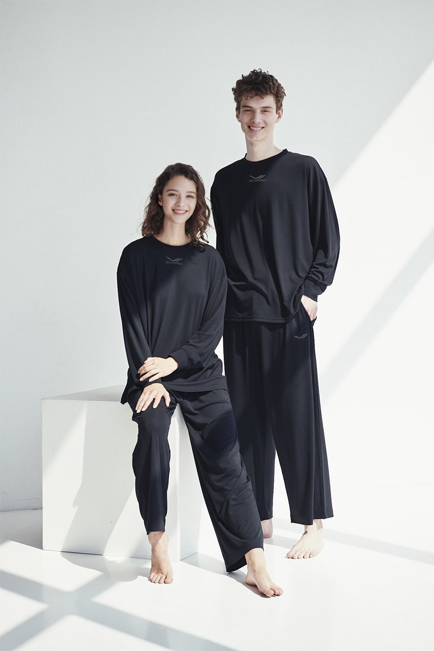 DESIGN おうち時間やちょっとした外出でも着れるスタイリッシュなデザイン